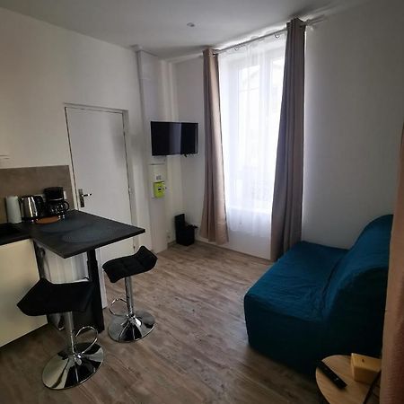 Studio Meuble Rez-De-Chaussee 维琪 外观 照片